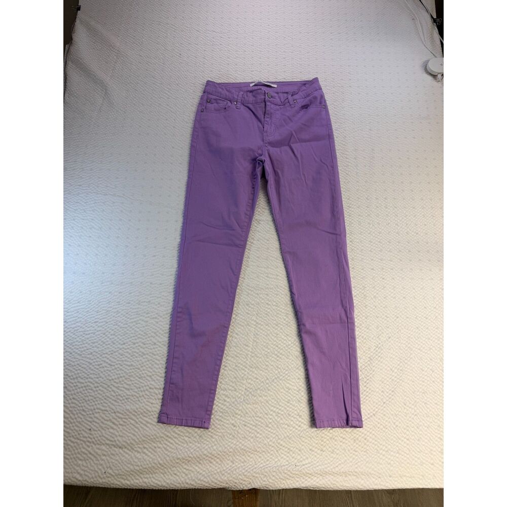 Celebrity Pink Mid-Rise Skinny Jeans, Junior /Women’s